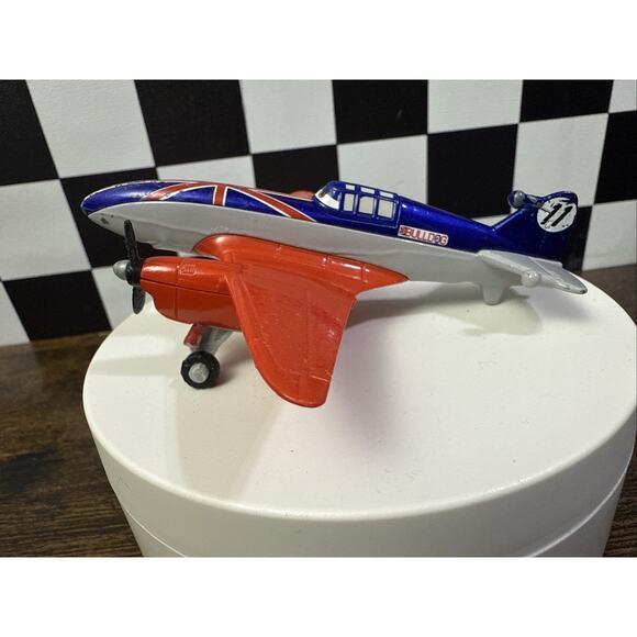 Mattel Disney Pixar Planes 1:55 Bulldog #11 British Racer 2 - Picture 6 of 6